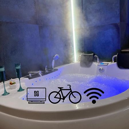 Jacuzzi & Bike Apartment, Krakkó Kültér fotó