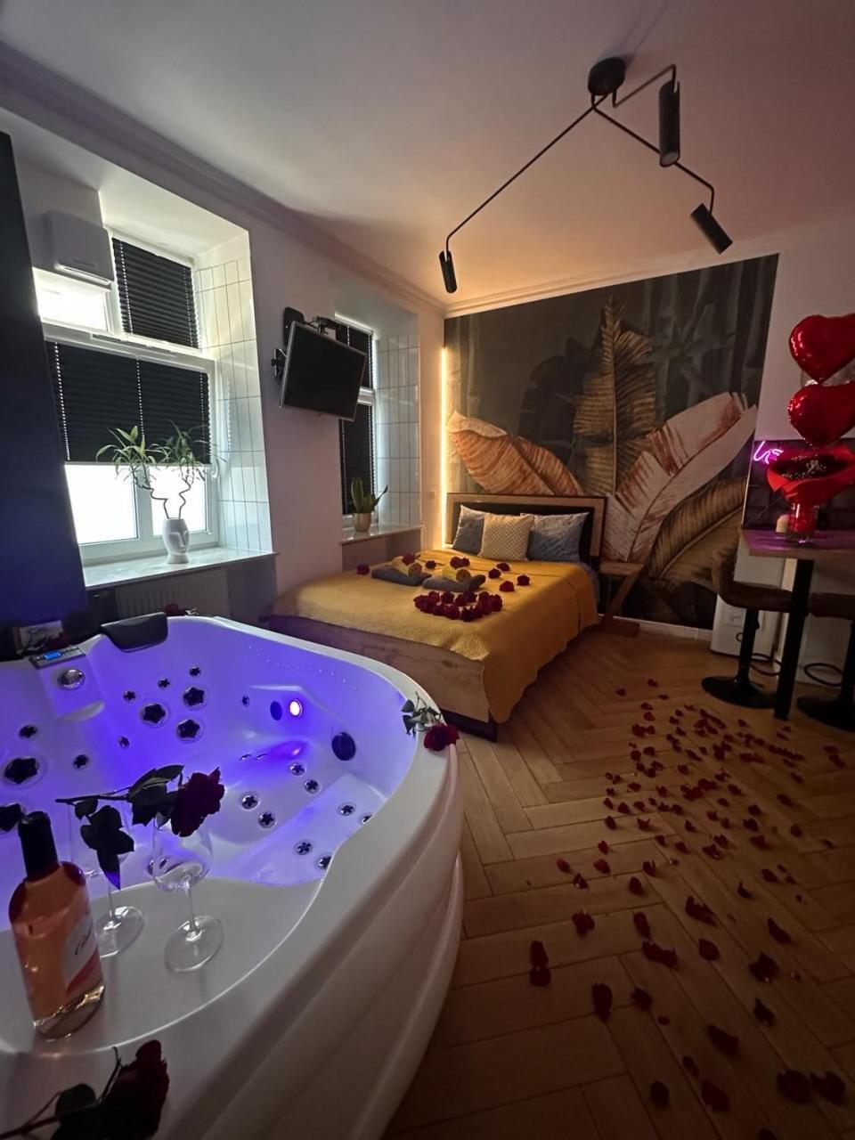 Jacuzzi & Bike Apartment, Krakkó Kültér fotó
